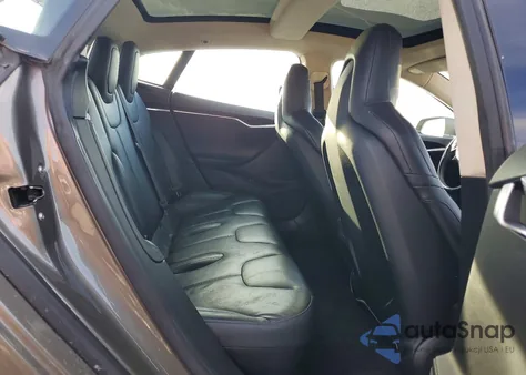 2016 Tesla Model S из США, поврежденный, VIN 5YJSA1E20GF160672